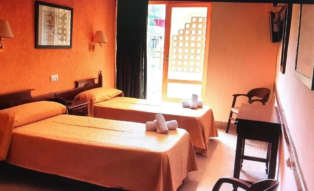 Hotel Mercedes, Lloret De Mar
