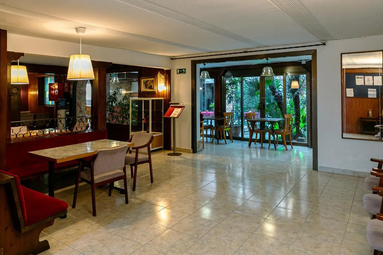 Hotel Mercedes, 滨海略雷特